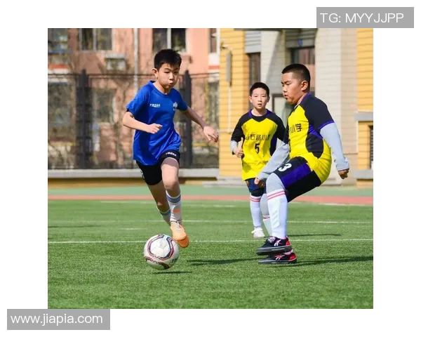 大连足球魅力四射外国明星球员助力城市体育发展与文化交流 大连足球魅力四射外国明星球员助力城市体育发展与文化交流