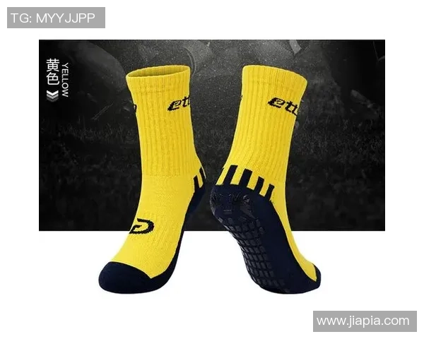 探索足球袜鱼鳞的独特魅力与设计灵感如何影响运动表现与时尚潮流