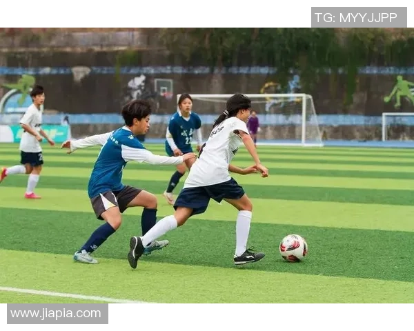 足球起网的魅力与挑战探讨如何提升青少年足球水平与参与热情 足球起网的魅力与挑战探讨如何提升青少年足球水平与参与热情